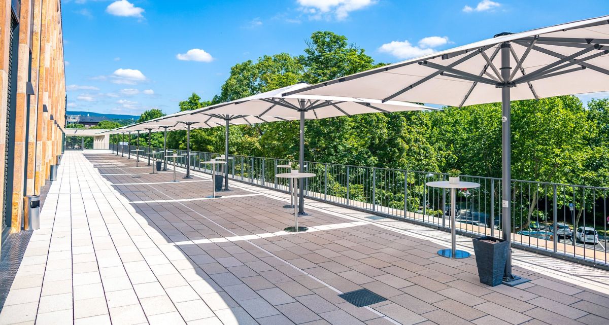 Freund Mittelmastschirm