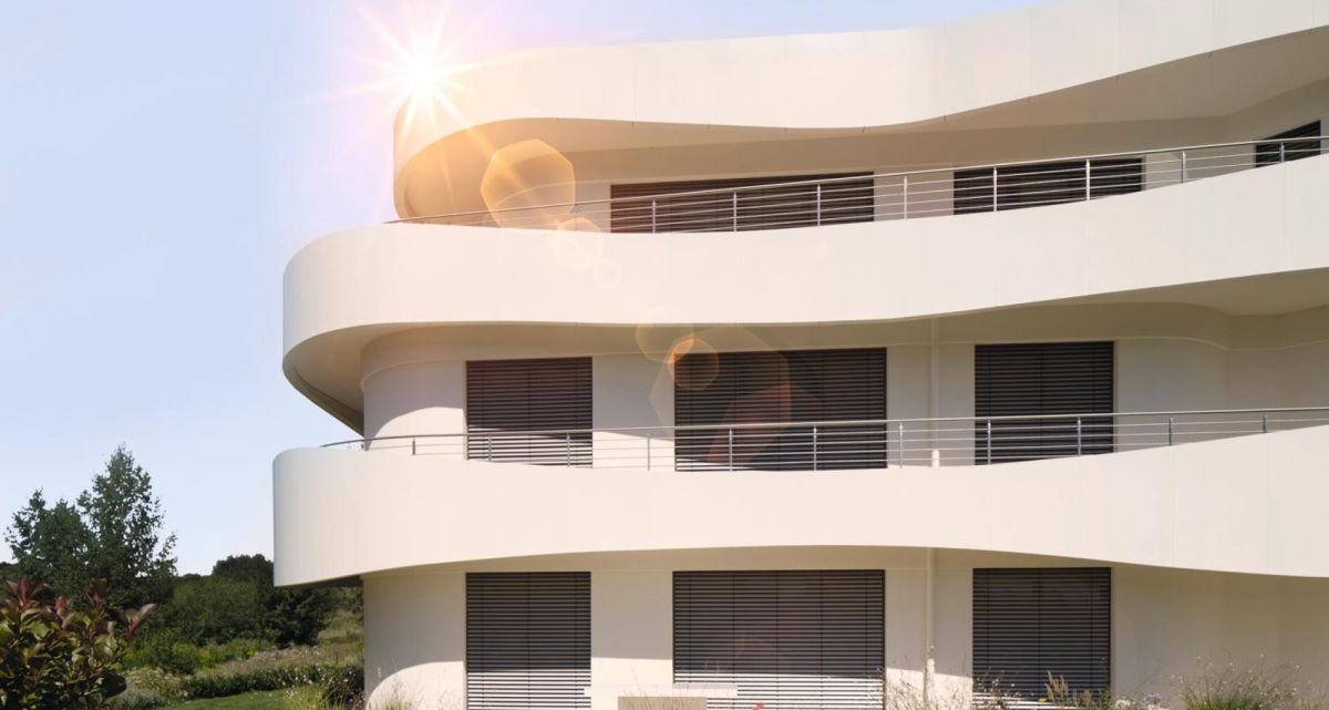 Frimey Raffstore Mehrfamilienhaus