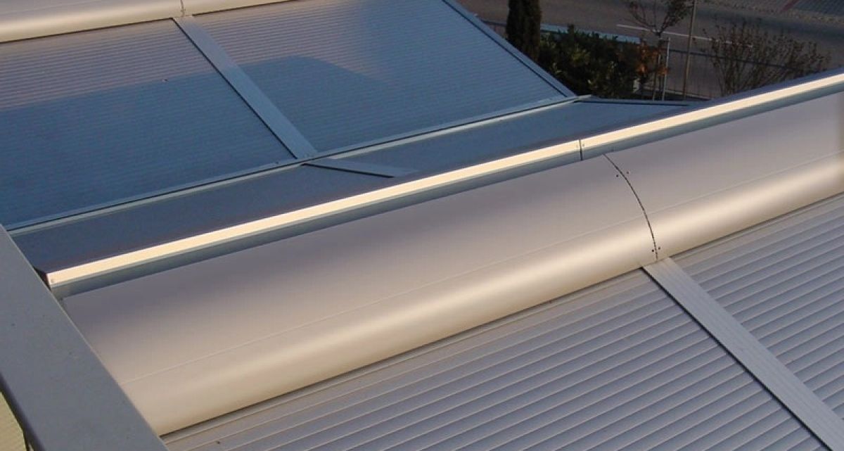 Frimey Wintergartenbeschattung Satteldach