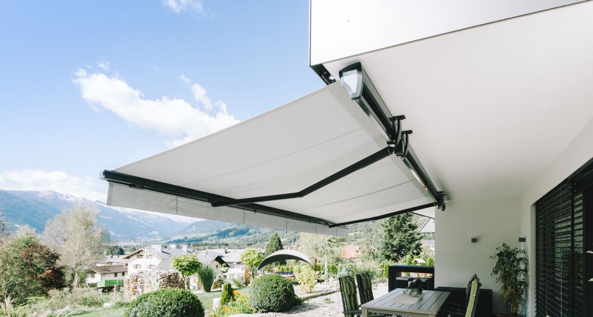 Hella Viva Halbkassettenmarkise