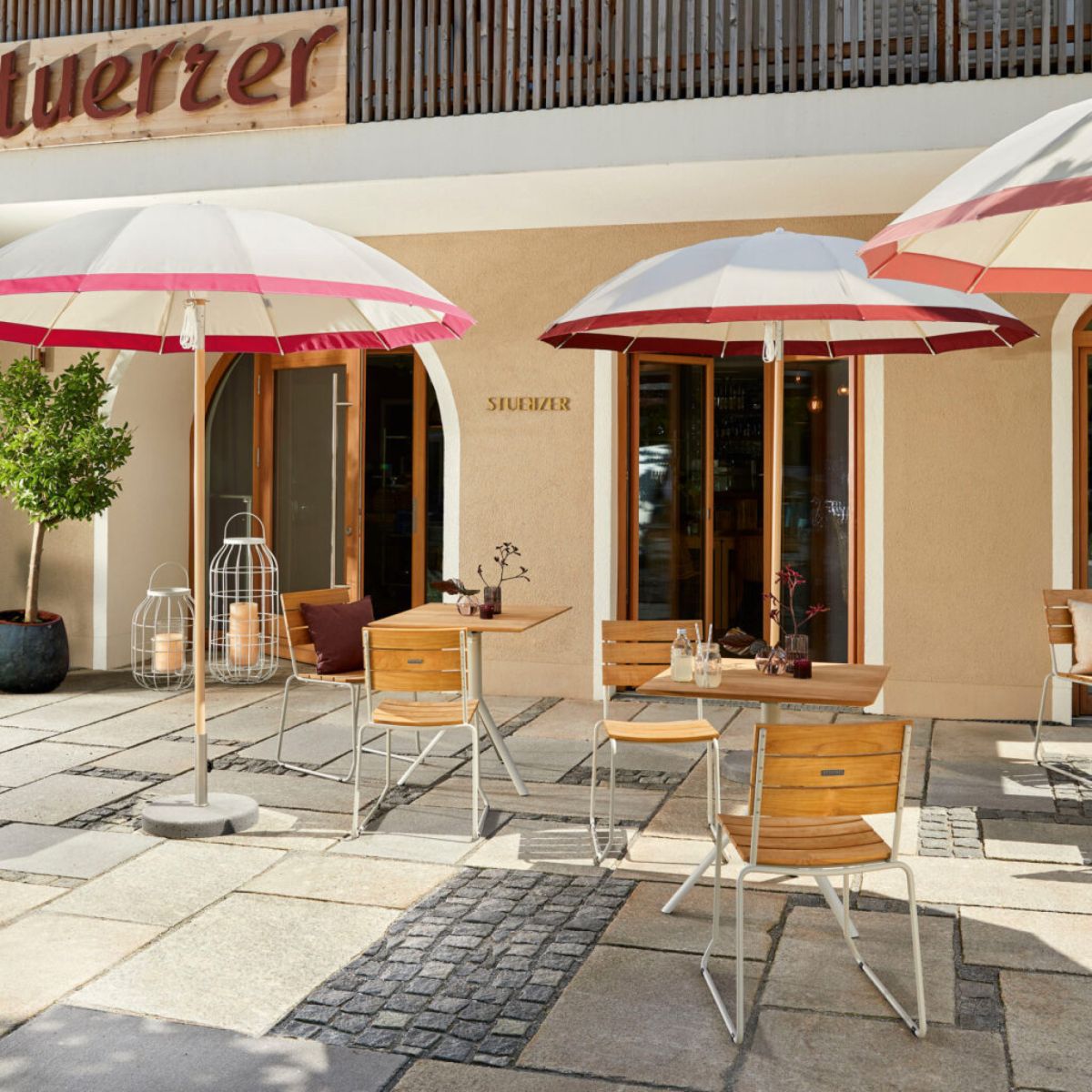 Frimey Holzschirm Café